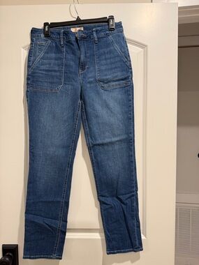 Kut from the Kloth Straight-Leg Jeans in Medium Blue Wash